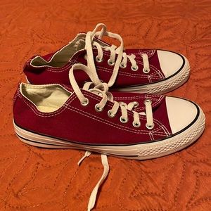 Converse Allstar Shoes- size 7. Wore once